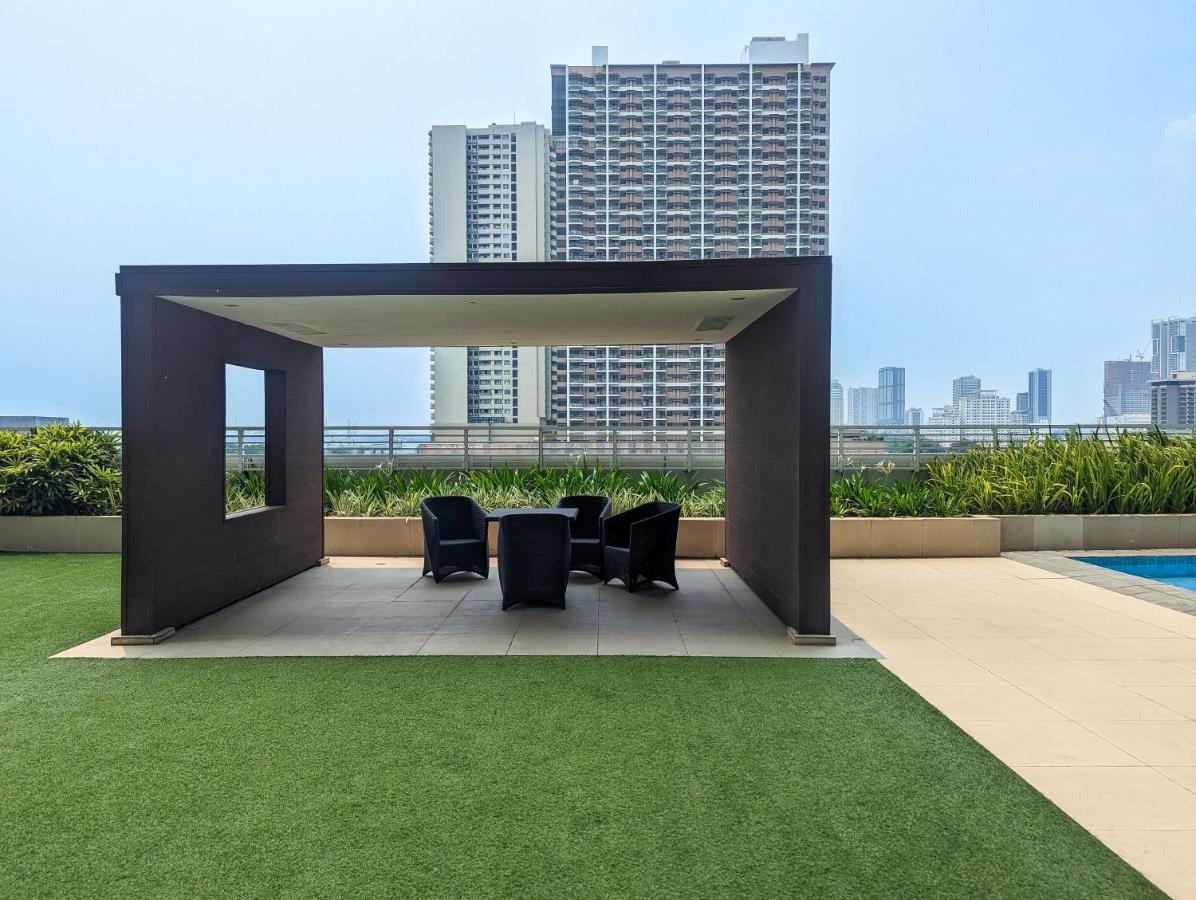 Studio Condo Manila By The Bay Roxas Blvd Near Us Embassy Exterior photo